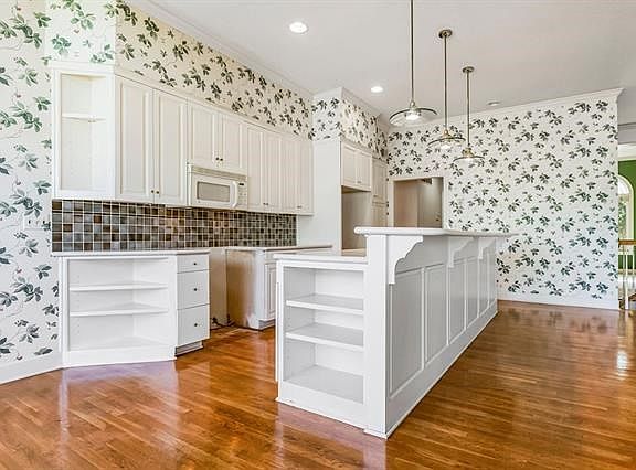 3rd image of 9300 W 148th Ter
