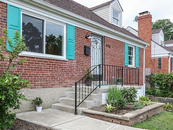 2nd image of 3933 N Fordham Pl