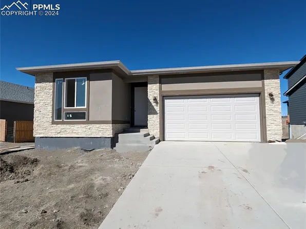 3417 Bella Luna Dr, Pueblo, CO 81001