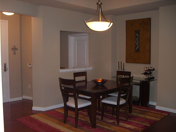 Dining Room 12'-6'' x 8'-8''