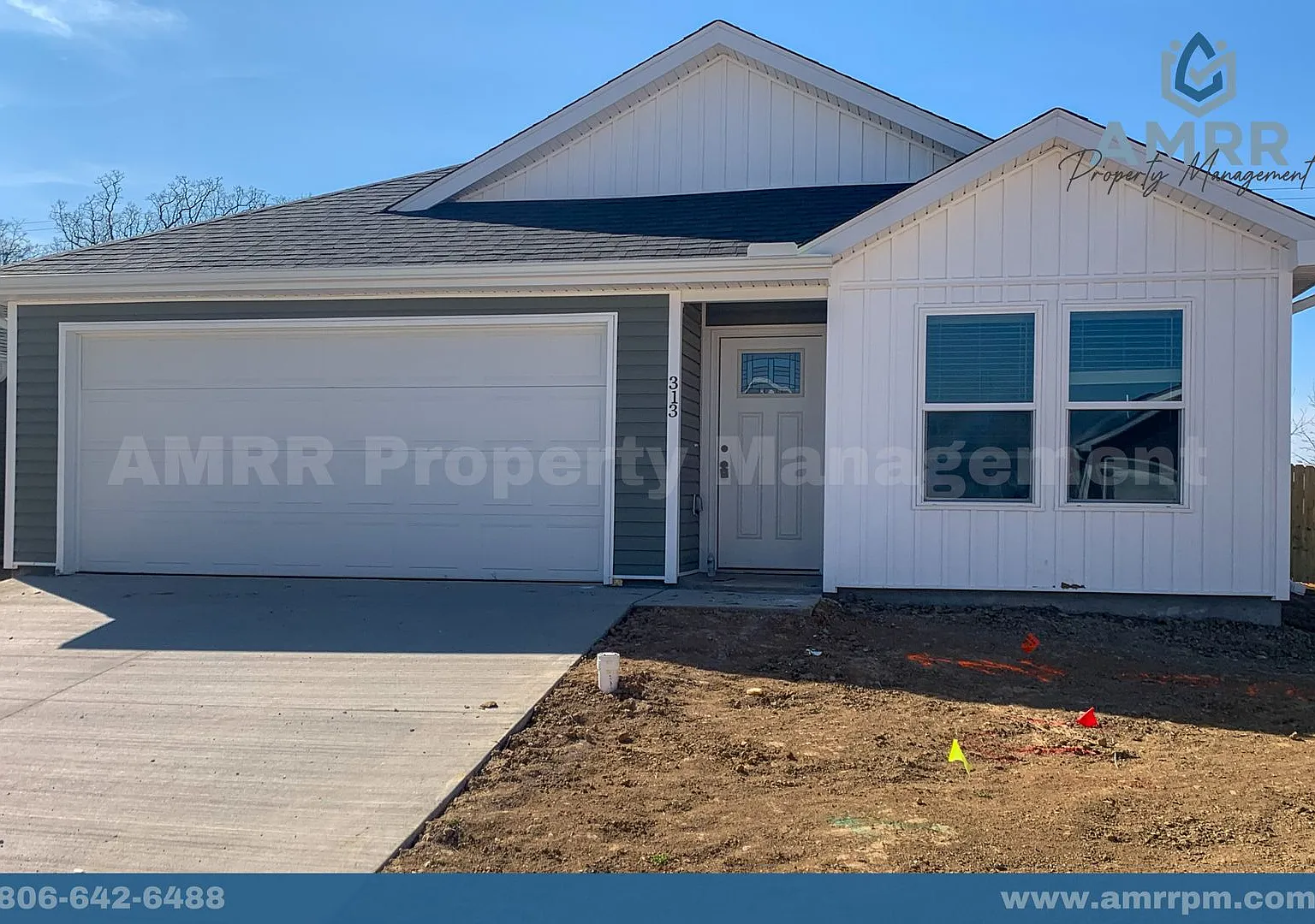 Spacious 4-Bedroom Family Home Awaits in Decatur — Photo 1
