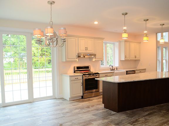 3rd image of 3 Ammidon Rd