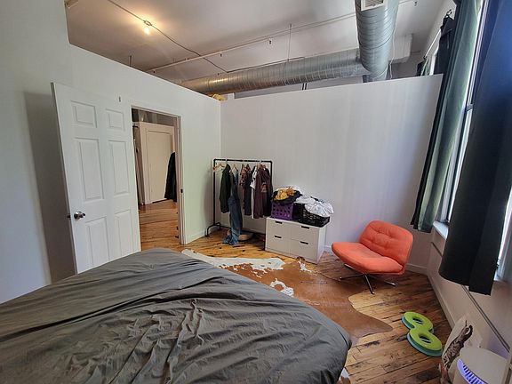 4th image of 428 N 13th St APT 2H