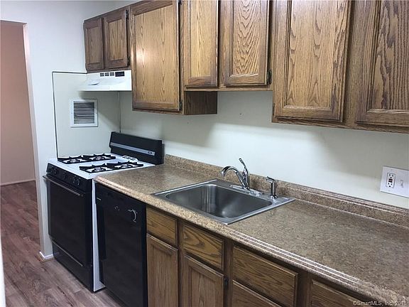 3rd image of 281 Gardner Ave Unit K5