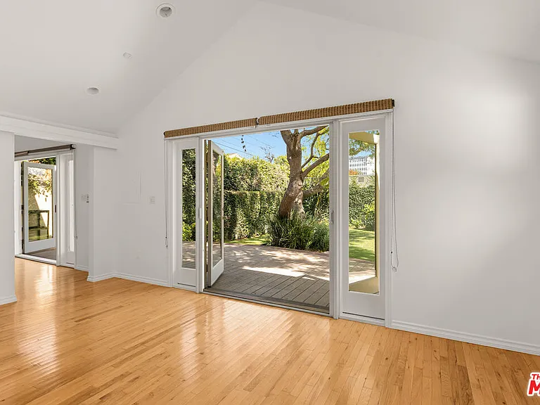 512 N Linden Dr — Photo 39
