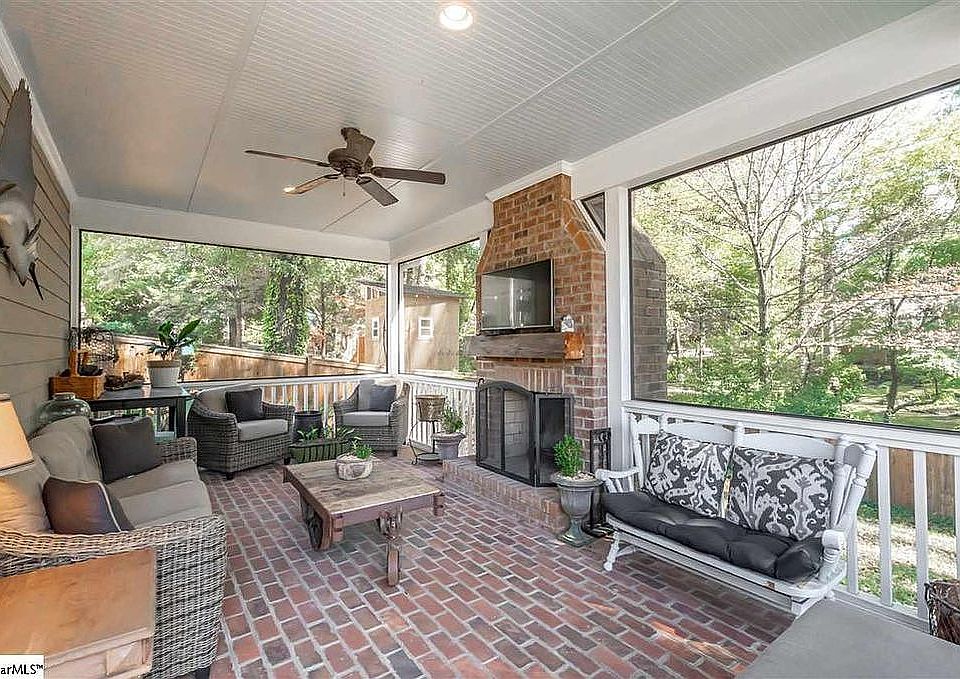 1st image of 111 Melville Ave