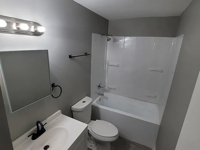 1777 Wathen Ln #1 — Photo 4