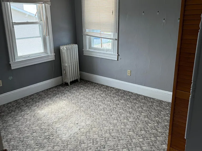 340 N Main St — Photo 12