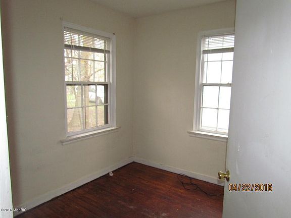 5th image of 1166 Jennings Ave