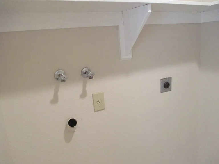 3327 E Calypso Ave — Photo 18