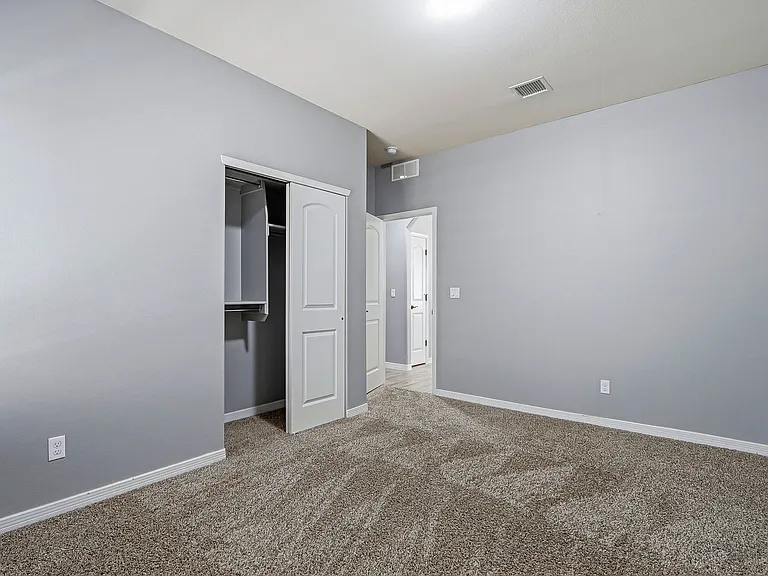 2120 Honour Point Pl — Photo 20