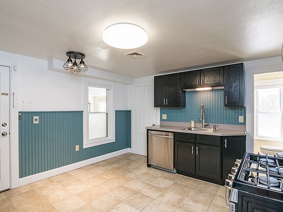 5th image of 21 Lyman Rd #B