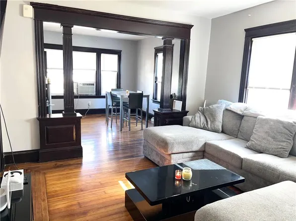 33 Harding Ave, Johnston, RI 02919