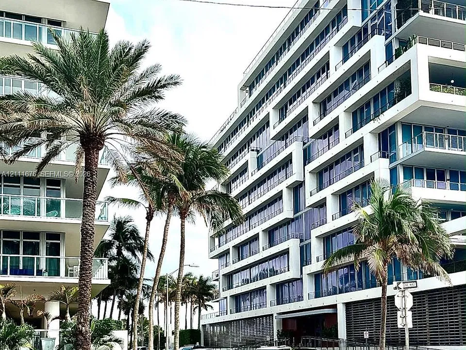 3710 Collins Ave #N-101