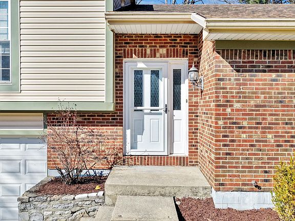 3rd image of 3464 Simpson Trce