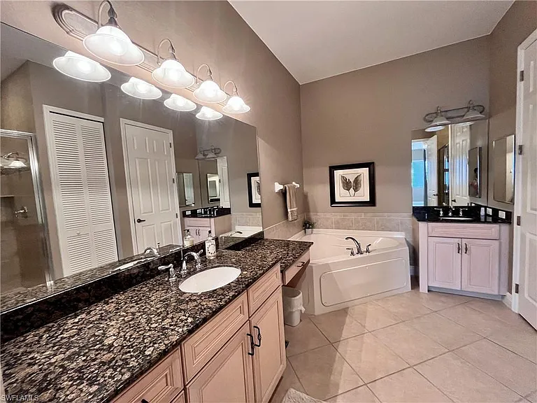 190 Shadroe Cove Cir #703 — Photo 11