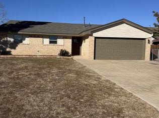 2101 Galaxy Dr, Altus, OK 73521