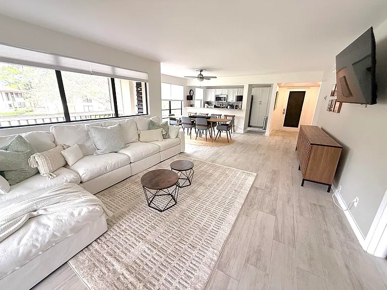 616 Brackenwood Cv #616 — Photo 1