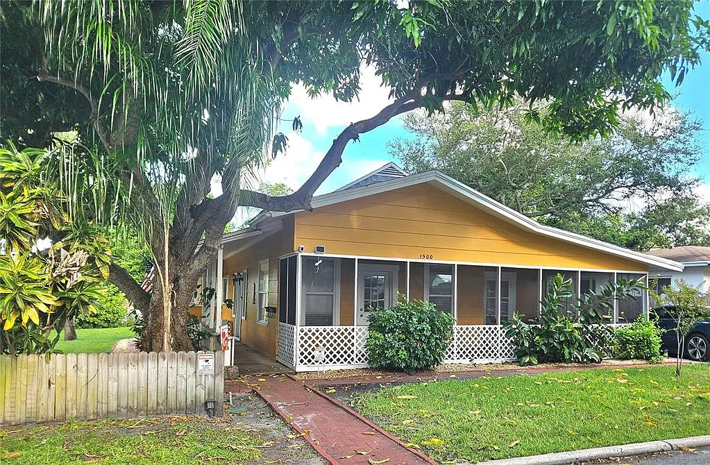3 bed, 4.0 bath, 1500 sqft, $3,000 — Photo 1