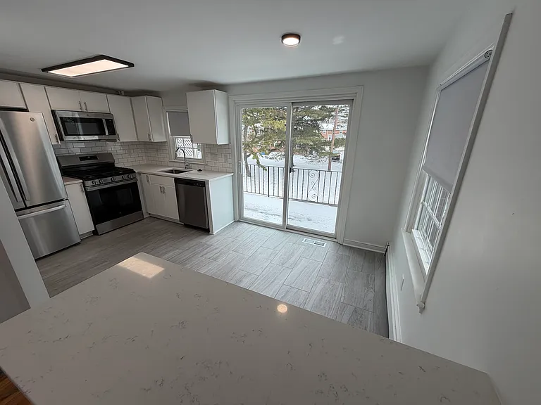 Pond St — Photo 1