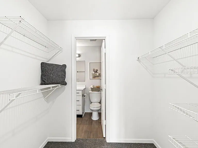 Buffalo Creek Apartments — Photo 49