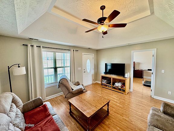 2nd image of 215 Oak Dr