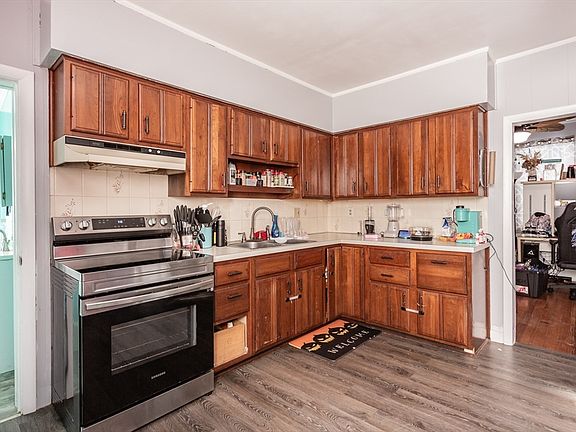 5th image of 803 Tarkiln Hill Rd