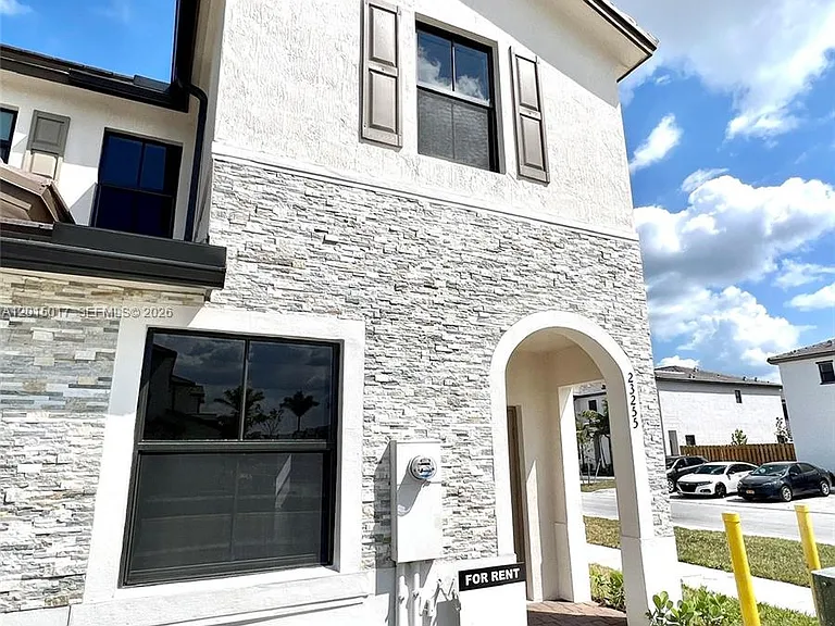 23231 SW 129th Path — Photo 1