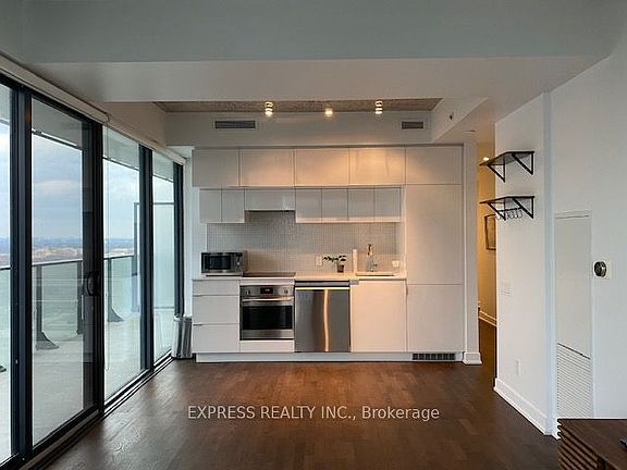 3rd image of 185 Roehampton Ave #1903