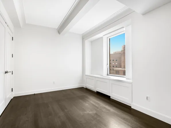 1212 5th Avenue 14D image 3 of 12