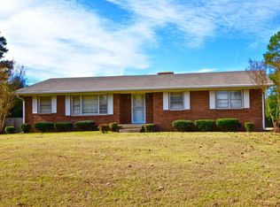 55 Robin Hood Ln, Jackson, TN 38305