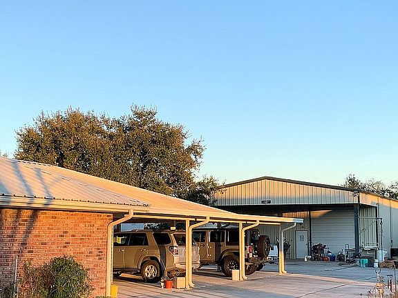 3rd image of 4035 Bayouside Dr