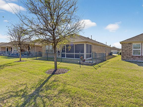 4th image of 8978 Shore Crest Rd