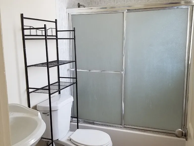 Another angle of the bathroom
