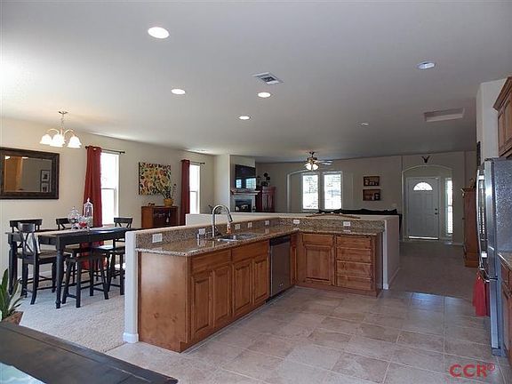 5th image of 421 Montebello Oaks Dr