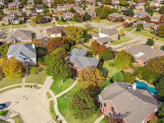 3rd image of 518 Tealwood Dr