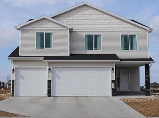 162 30th Ave E, West Fargo, ND 58078