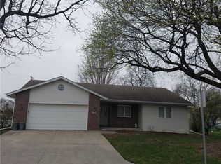 1129 2nd St, Nevada, IA 50201