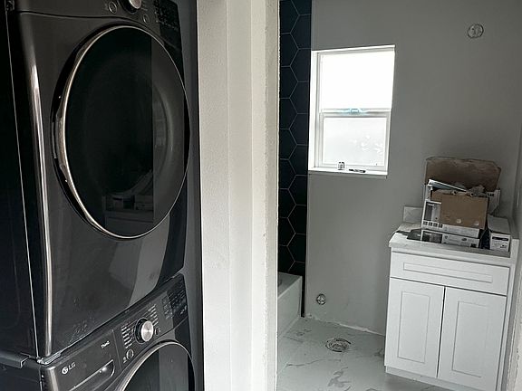 Full size washer + dryer