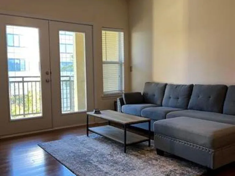 2020 5th Ave S #436 — Photo 9