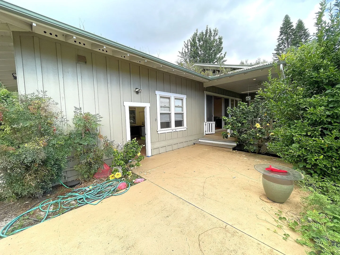 Charming 2-Bedroom Cottage rarely available in Desirable Kula 200 — Photo 2