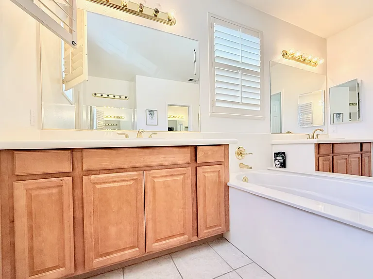 863 Dederick Ct — Photo 49