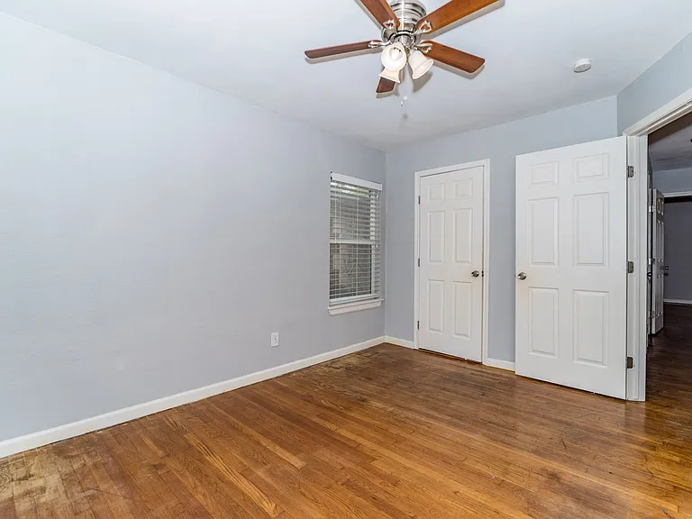 467 Shannon Lee St — Photo 9