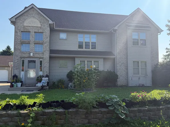 1505 Oxford Ln, Racine, WI 53406
