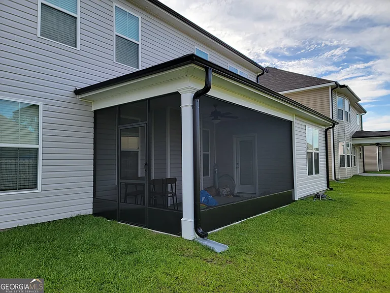 135 Sams Dr — Photo 23