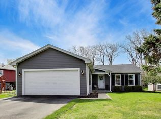 1931 Moore Ave, St Charles, IL 60174