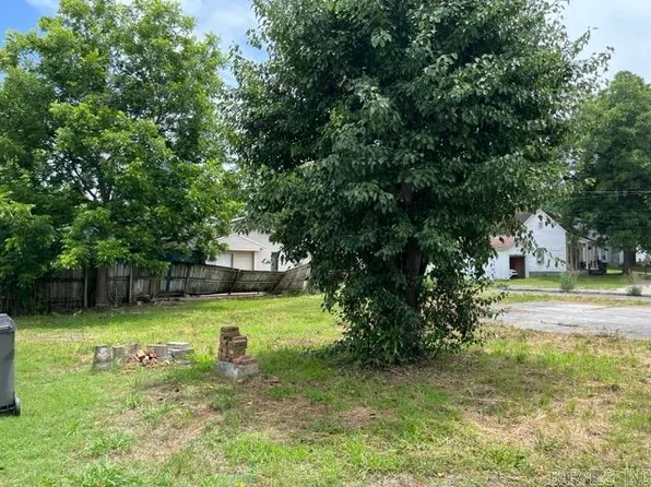 701 N Pruett St, Paragould, AR 72450