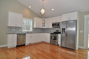 2nd image of 21 Brandywyne Ct