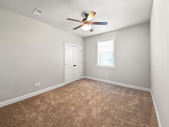 3rd image of 203 E Brentwood Dr #East54