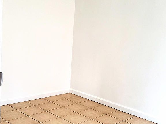 2nd image of 2535 Bayside Ln Floor 2